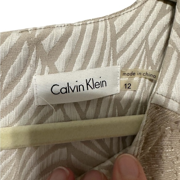 Calvin Klein Tan and Ivory Scuba Structured Sheath Dress Tropical Leaves Size 12 - Picture 9 of 12